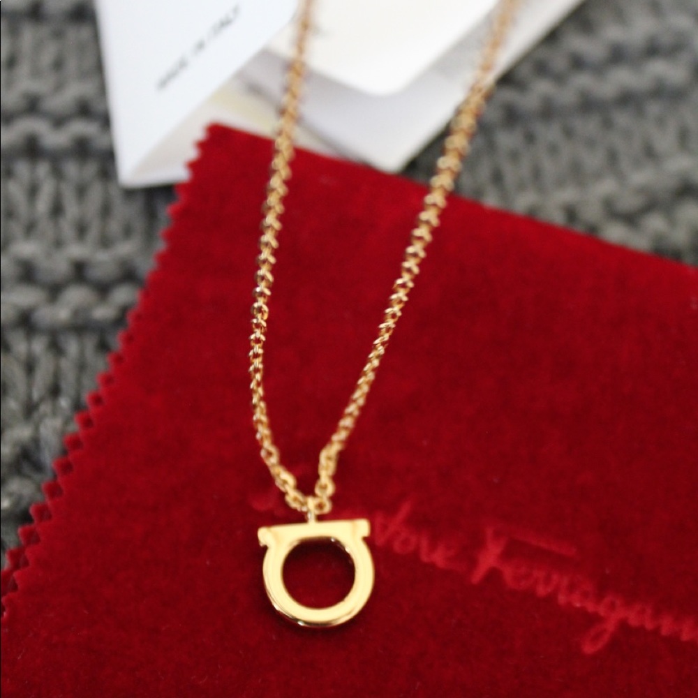 SOLD🚫 Salvatore Ferragamo Gancini Necklace